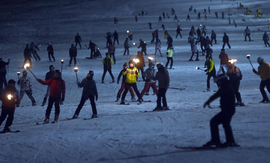 Erciyeste yeni yıl öncesi gece kayağı
