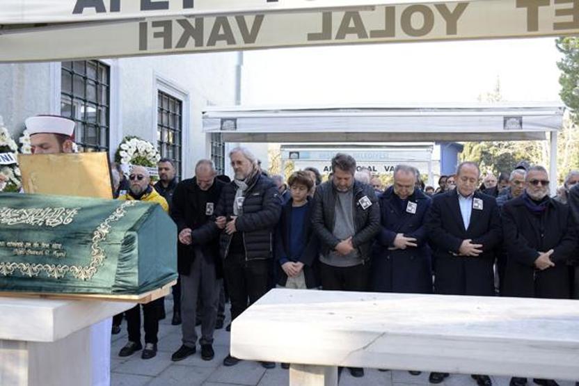 Caz vokalisti Ayşe Gencer toprağa verildi