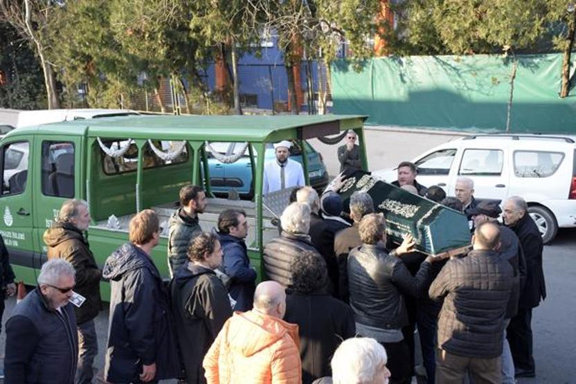 Caz vokalisti Ayşe Gencer toprağa verildi