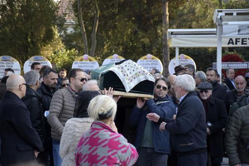 Caz vokalisti Ayşe Gencer toprağa verildi