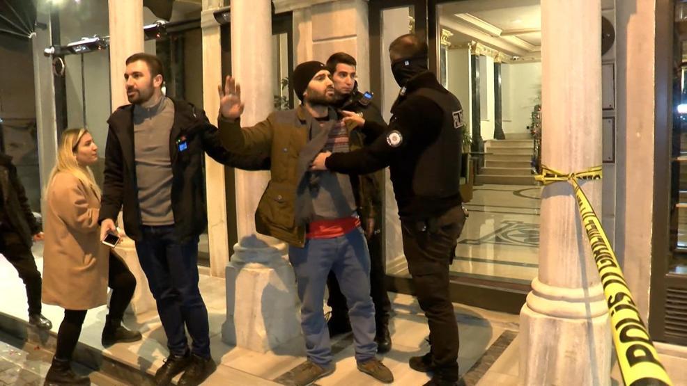 Galata Kulesinin yanında şüpheli paket paniği: Ölmek istiyorum ben açarım