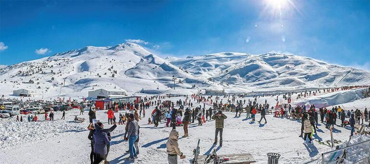 Ege Bölgesi’nin en çok turist çeken şehirleri arasında Yaz kış beyaz Denizlide görülmeye değer yerler... Banu Şen yazdı