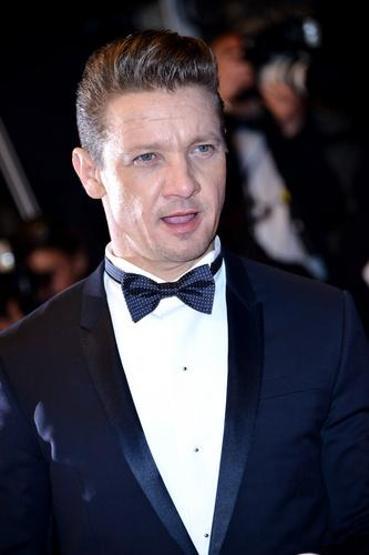 Ünlü oyuncu Jeremy Renner kaza geçirdi: Durumu kritik