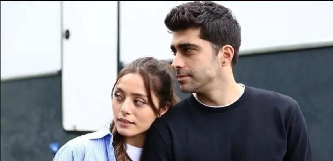 Sıla Türkoğlu ve Doğukan Güngör’ün dizi aşkı gerçek oldu