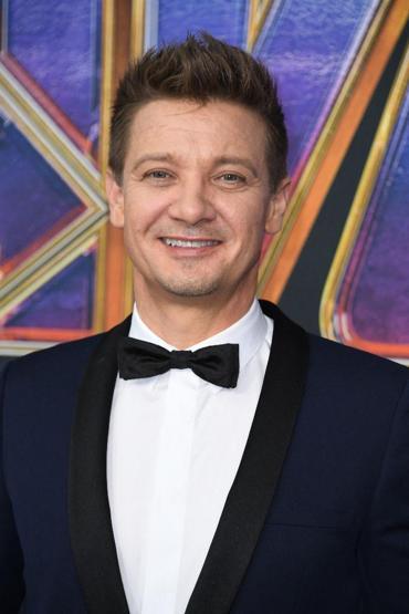 Yılın ilk gününde korkunç kaza: Ünlü aktör Jeremy Renner yoğun bakımda