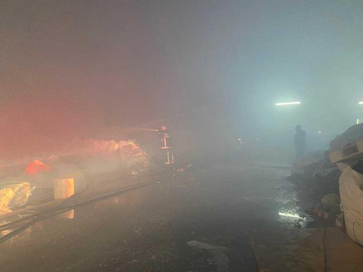 Sakaryada geri dönüşüm tesisinde yangın korkuttu