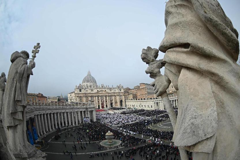 Eski Papa 16. Benedictus için Vatikanda cenaze töreni düzenlendi