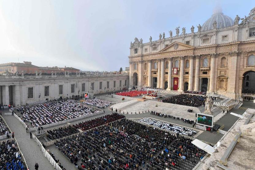 Eski Papa 16. Benedictus için Vatikanda cenaze töreni düzenlendi