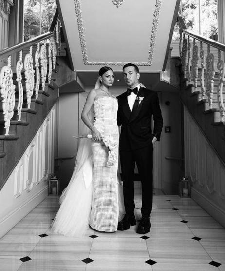 Demet Özdemir ile Oğuzhan Koç ev hallerini paylaştı