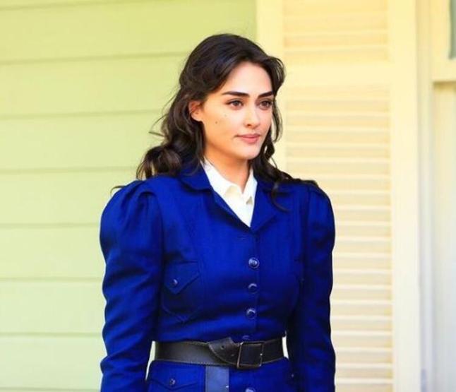 Esra Bilgiçe Pakistandan adeta para yağıyor