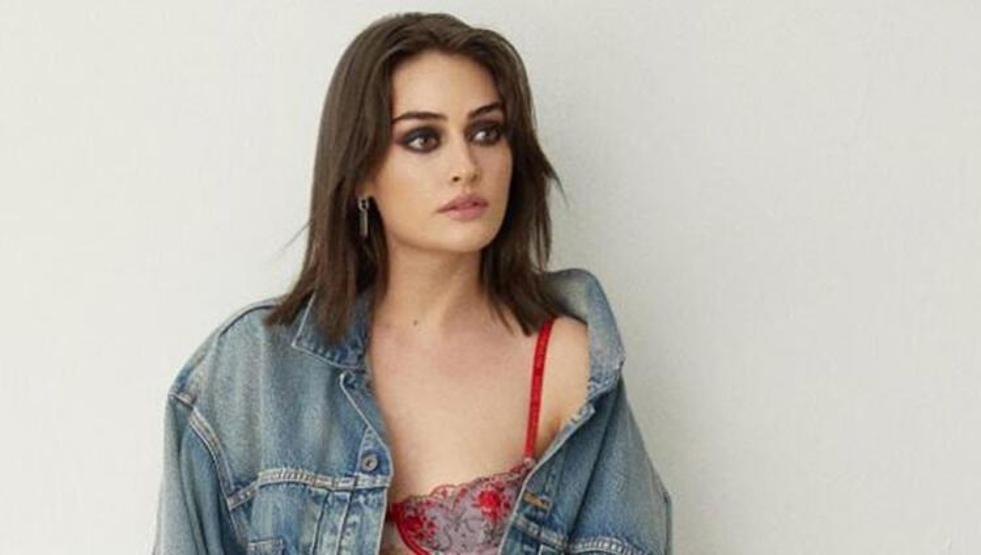 Esra Bilgiçe Pakistandan adeta para yağıyor