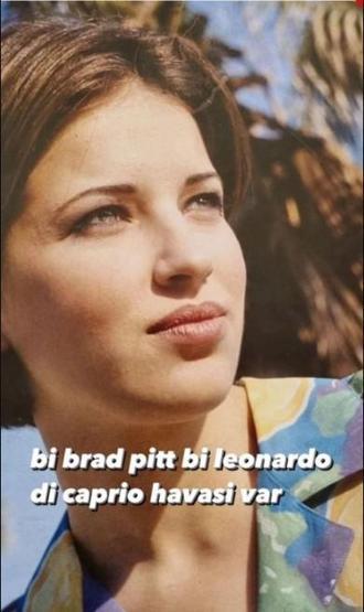Burcu Esmersoy gençlik fotoğrafıyla olay yarattı