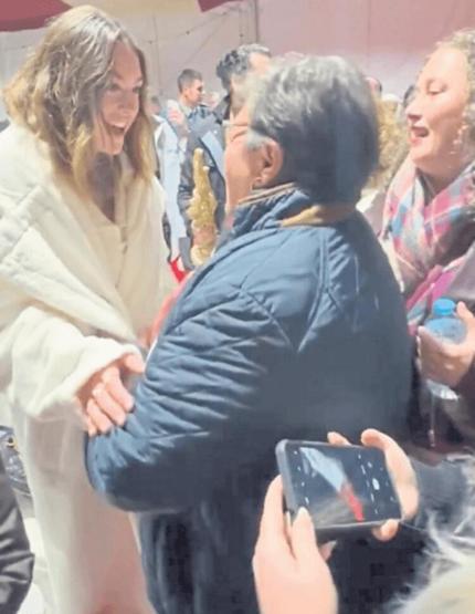 Melis Sezene ateşli kutlama