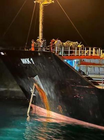 Son dakika... Beykoz’da karaya oturan yük gemisi kurtarıldı