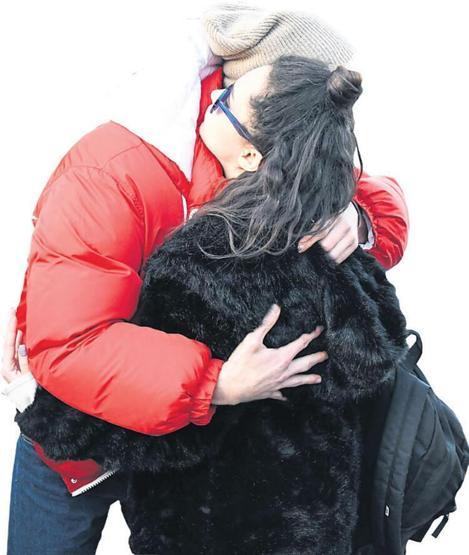 Hande Doğandemir: Dikkat Bizi çekiyorlar