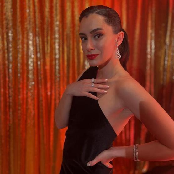 Hande Doğandemir: Dikkat Bizi çekiyorlar