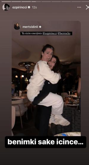 Özge Özpirinçci ve Berrak Tüzünataç coştu
