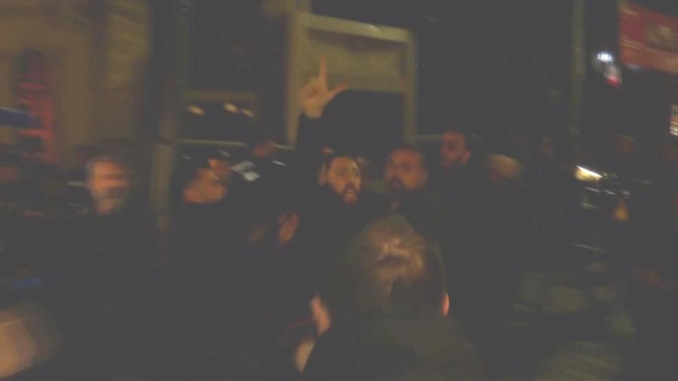 İsveç Konsolosluğu önünde Kuran-ı Kerimin yakılması protesto edildi