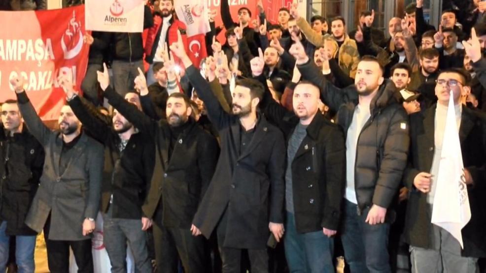 İsveç Konsolosluğu önünde Kuran-ı Kerimin yakılması protesto edildi