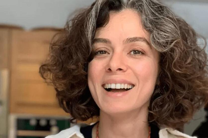Özge Özpirinçci gecelere geri döndü