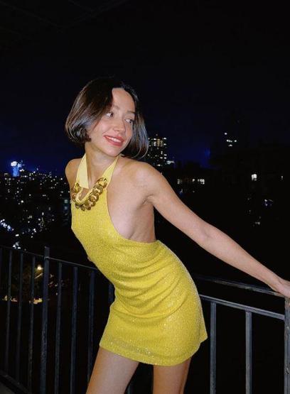 Zeynep Bastık soluğu sahnelerde aldı