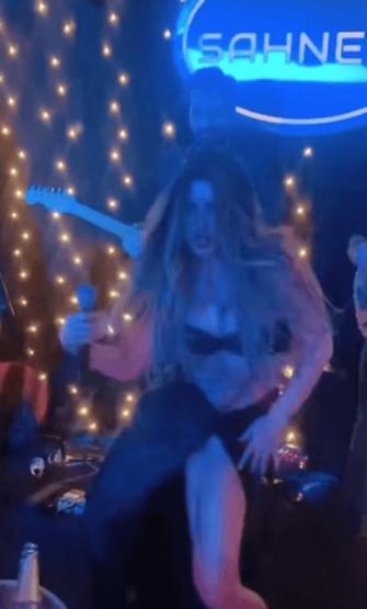 Selen Görgüzelin dansı olay oldu
