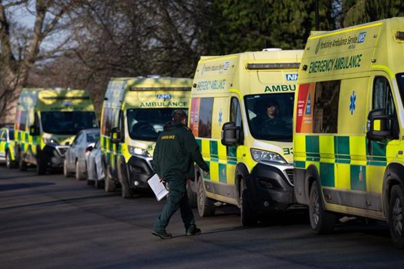 İngiltere’de ambulans çalışanlarından yeni grev dalgası