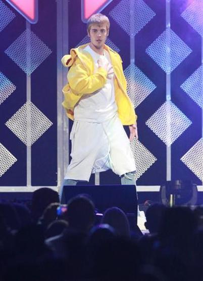 Justin Bieber müzik haklarını 200 milyon dolara sattı