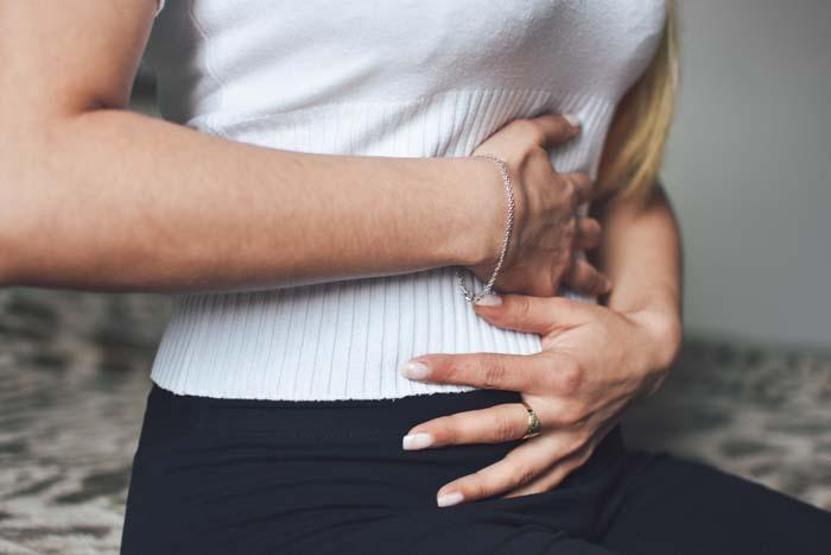 Göğüste yanma veya ağza acı su gelme haftada 1den çoksa bu hastalığın habercisi olabilir