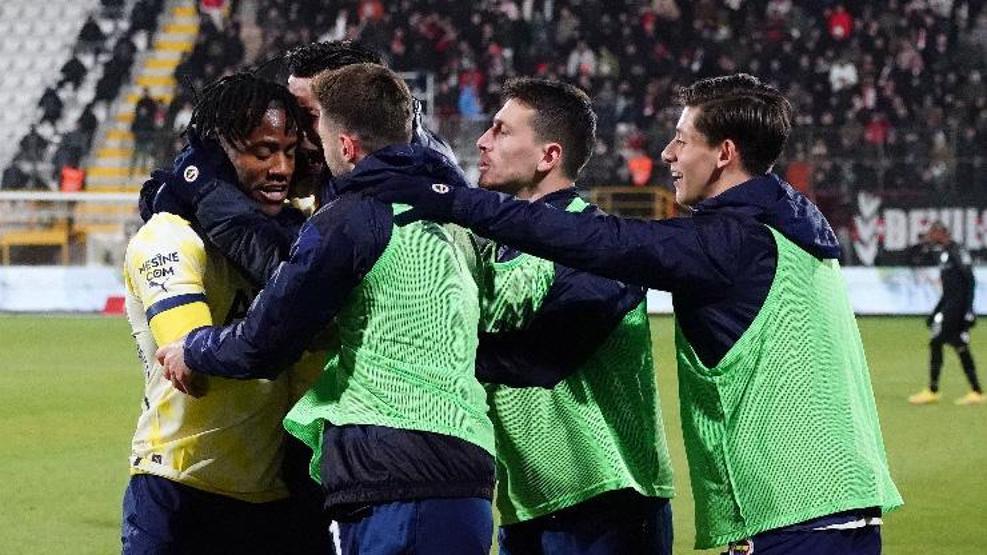 Fenerbahçede süre alamıyordu Ezeli rakipler Arda Güler için yarışta