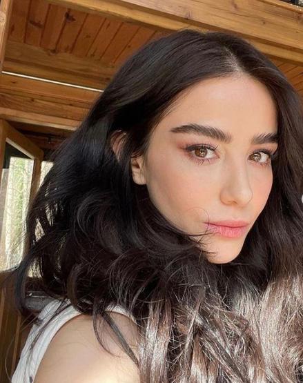 Özge Gürel aşkı anlattı