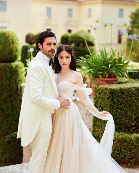Özge Gürel evliliğini anlattı: Birlikte büyüyoruz