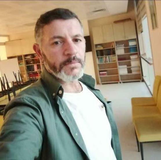 Boşanma aşamasındaki eşini sokak ortasında öldürdü, yakınlarına öldürdüm mesajı attı