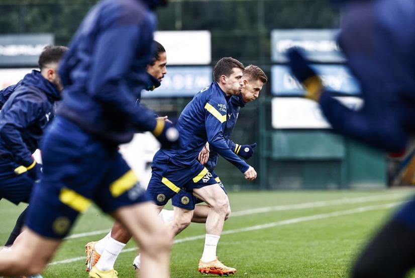 Fenerbahçede yeni transfer ilk idmanına çıktı