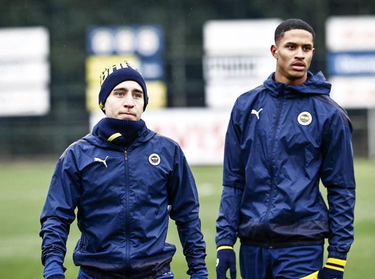 Fenerbahçede yeni transfer ilk idmanına çıktı