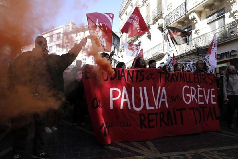 Fransada tartışmalı emeklilik reformu protestosu: Binlerce işçi greve gitti