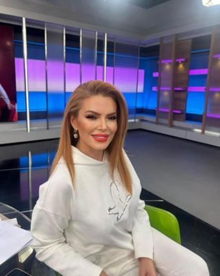 Pınar Eliçe çiçekli kostümüne 350 bin TL ödedi