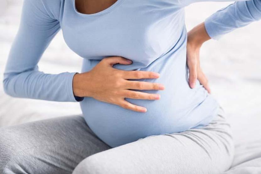 Hamilelikte ağız kokusu reflü belirtisi olabilir Hamilelikte reflü belirtileri