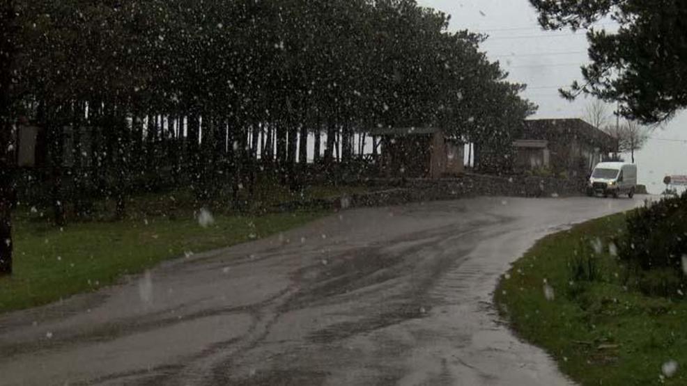 İstanbulda beklenen kar yağışı bazı semtlerde başladı