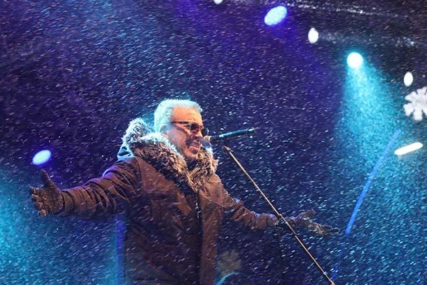 Haluk Leventten eksi 10 derecedeki konserinde yürekleri ısıtan hareket