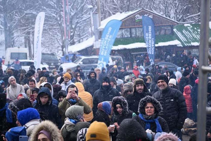 Haluk Leventten eksi 10 derecedeki konserinde yürekleri ısıtan hareket