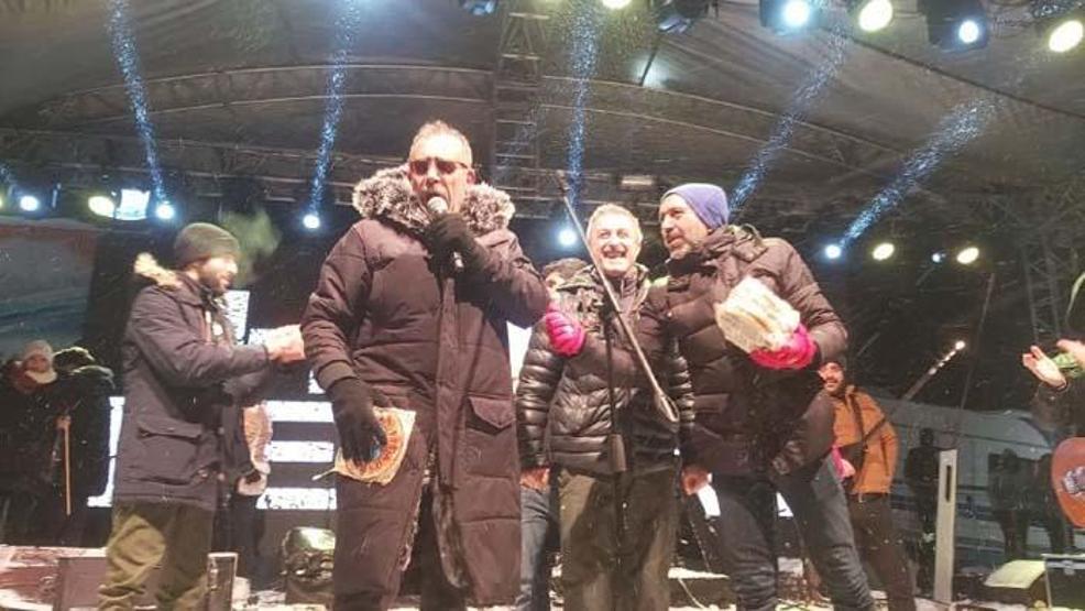 Haluk Leventten eksi 10 derecedeki konserinde yürekleri ısıtan hareket