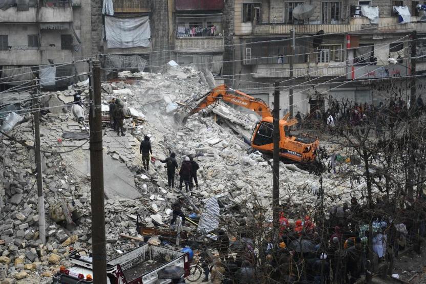 7,7lik deprem çevre ülkeleri de vurdu: Suriye’den ilk kareler