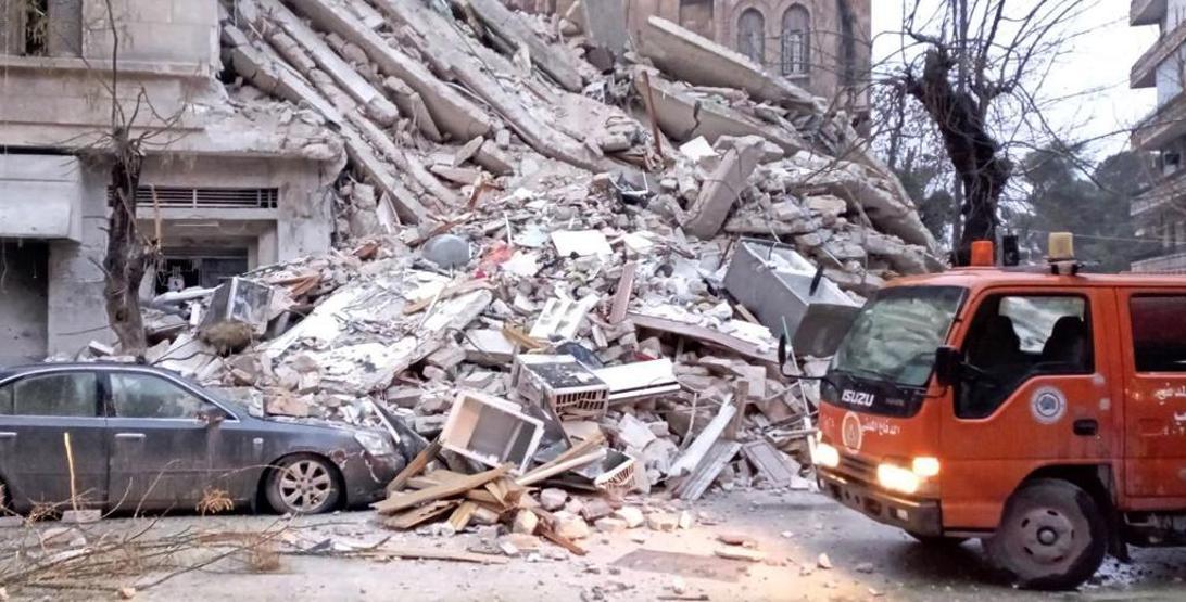 7,7lik deprem çevre ülkeleri de vurdu: Suriye’den ilk kareler