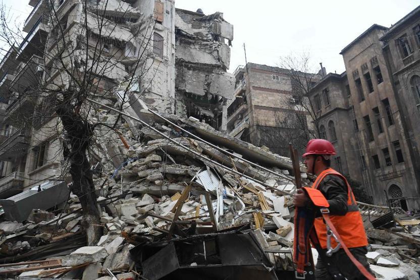 7,7lik deprem çevre ülkeleri de vurdu: Suriye’den ilk kareler
