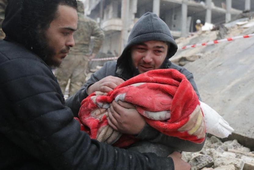 7,7lik deprem çevre ülkeleri de vurdu: Suriye’den ilk kareler