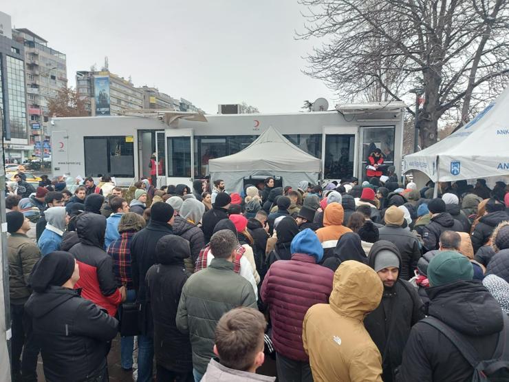 Ankarada Kızılayın kan merkezlerinde yoğunluk