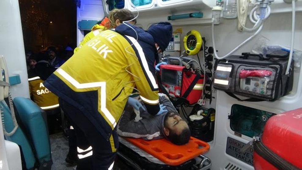 Üç yaşındaki Miran, 22 saat sonra enkazdan sağ kurtuldu