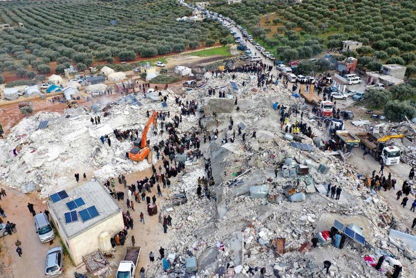 Deprem Suriyeyi de vurdu: 1400den fazla can kaybı