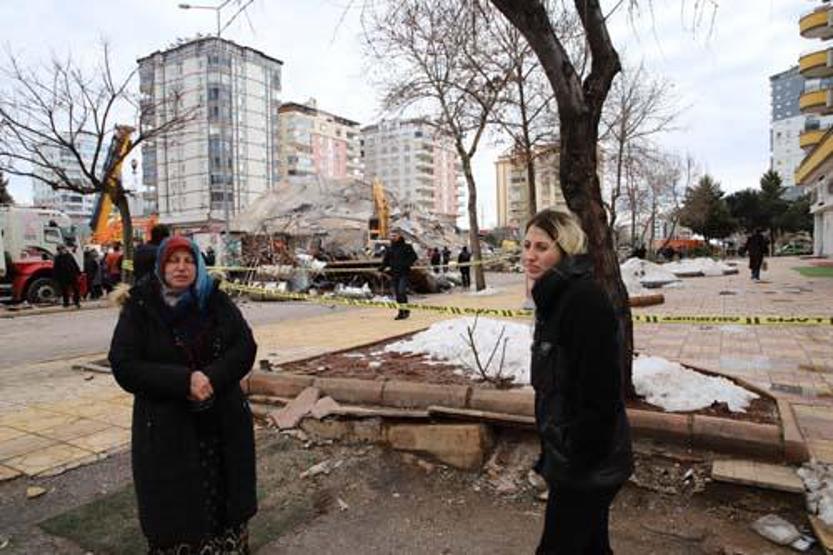 Gaziantepte en zor bekleyiş Gözyaşlarına boğuldu